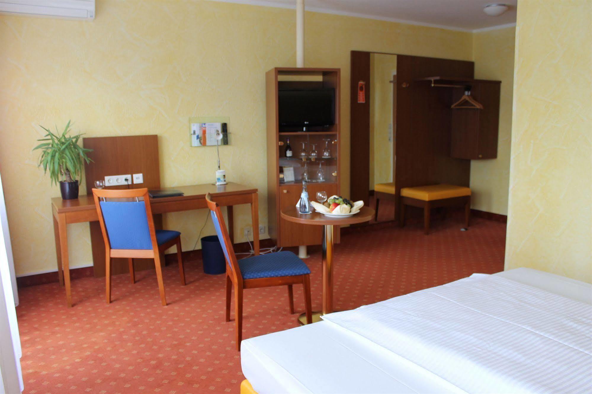 Hotel Rega Stuttgart Exterior foto